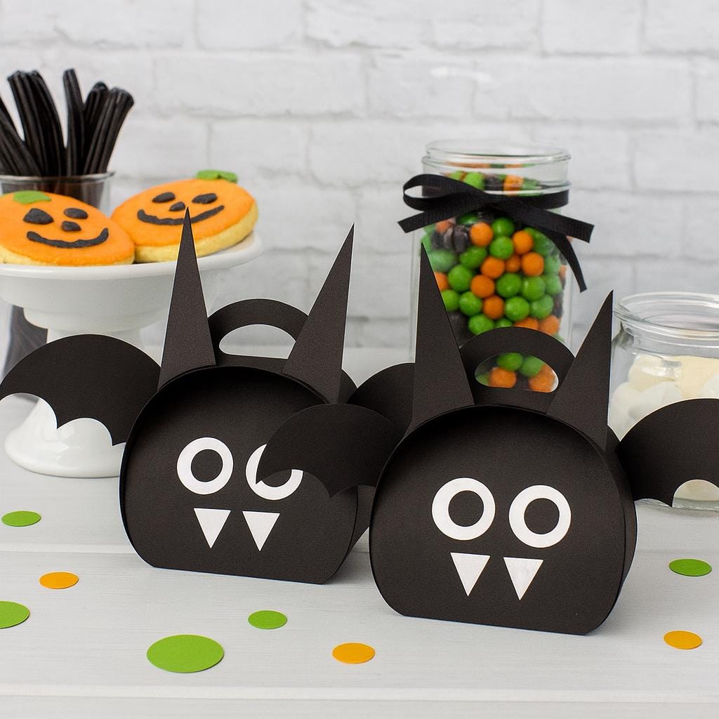 bat halloween party favor boxes: treat & goody bags