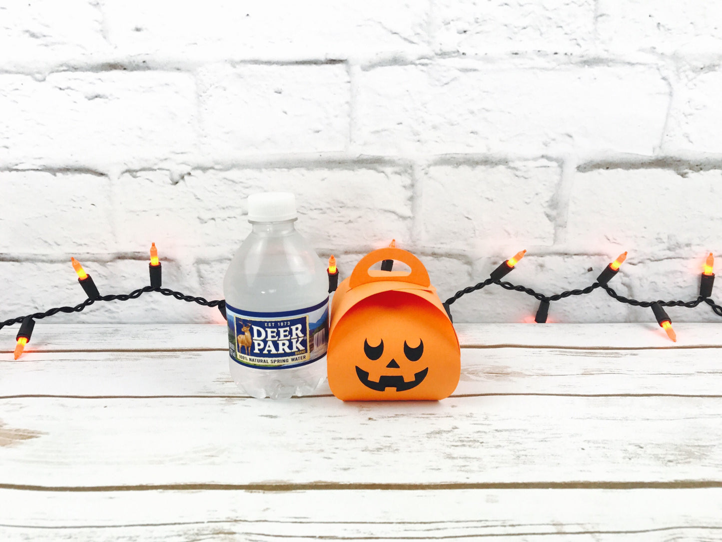 jack o' lantern party favor boxes: halloween goodie bags