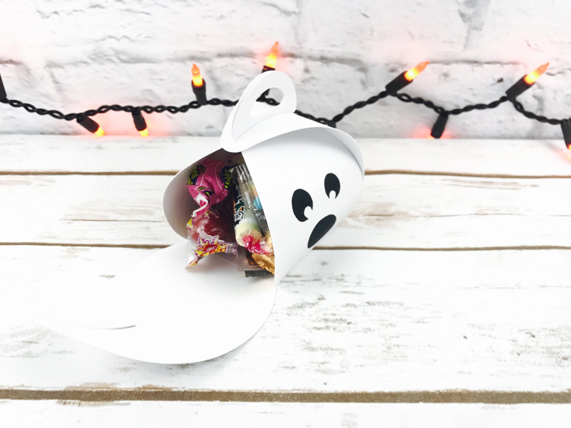 Ghost Party Favor Bags: Halloween Goodie Treat Boxes