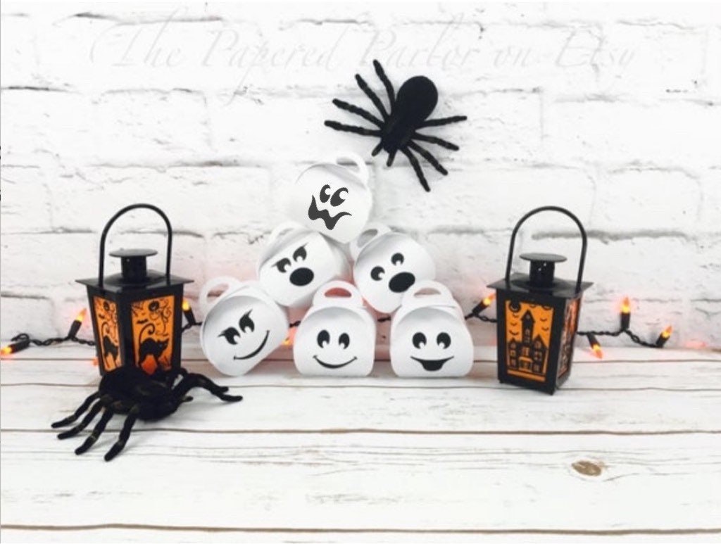 ghost party favor bags: halloween goodie treat boxes